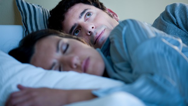 减轻失眠多梦应该注意六个方面