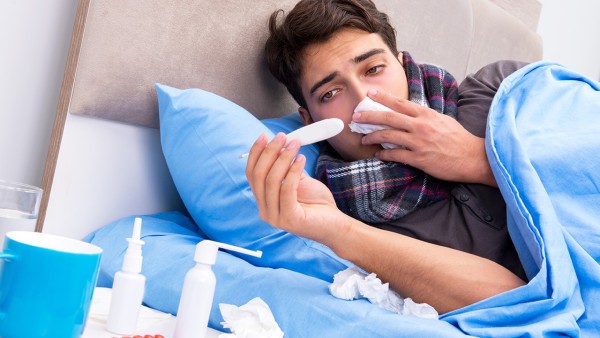 四个半月宝宝感冒咳嗽流鼻涕怎么办  治咳枇杷合剂能和感冒灵颗粒一起吃吗