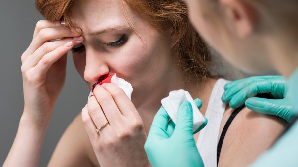 通窍鼻炎片的不良反应怎么样  通窍鼻炎片的功效是什么