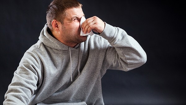 胆香鼻炎片的成分是什么  吃了胆香鼻炎片胃会难受吗
