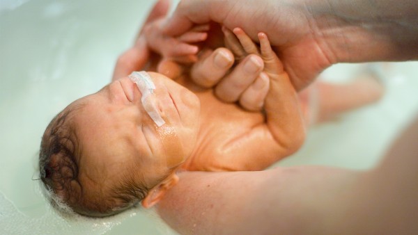 哺乳期可以服用清热消炎宁片吗？