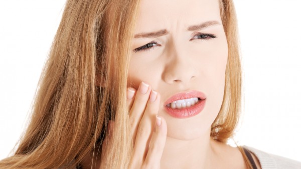 牛黄解毒丸与布洛芬可以一起吃吗,智齿导致的牙周炎脸内测也有点肿怎么办？