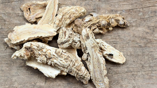 喝完板蓝根后可以马上吃钙片吗？喝完板蓝根多久吃钙