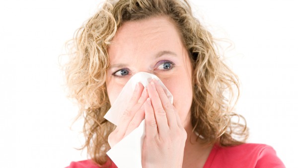 白鼻涕、黄鼻涕、清鼻涕，都说明什么？不同颜色的鼻涕如何治疗？