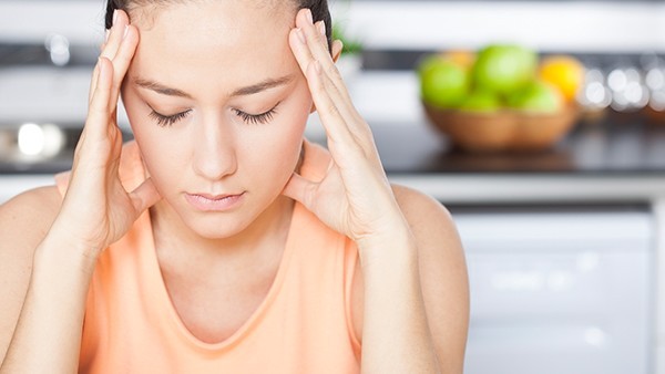 偏头疼是什么原因  月经头疼能吃小柴胡颗粒吗