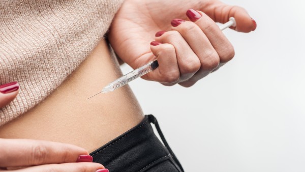 喝了止咳糖浆多久可以打新冠疫苗  喝了止咳糖浆能不能打新冠疫苗？