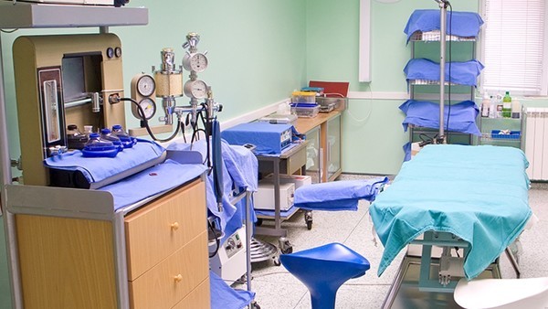 被拉去方舱隔离几天能回家?新冠阳性几天能转阴还会传染吗