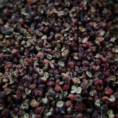 花椒贴肚脐有什么功效？花椒贴肚脐能起到3个效果