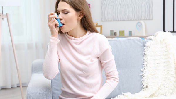 丙酸倍氯米松鼻气雾剂的成人用量是怎样呢？