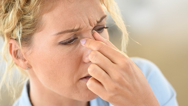 苍耳子鼻炎胶囊能和蒲地蓝消炎片一起吃吗 慢性鼻炎有什么中成药