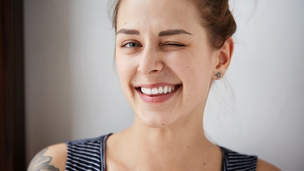 脸部吸脂绷带多久能取,面部吸脂术后须做好护理以缩短恢复期