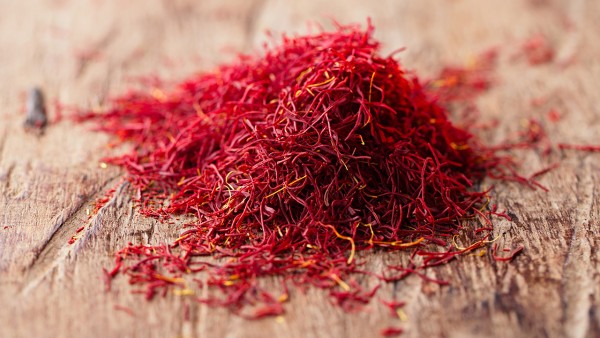 藏红花泡水喝的功效和作用 藏红花现代应用方法有什么