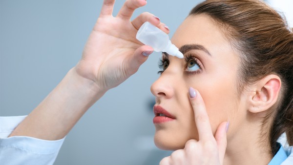 先吃药还是先喝水？教你掌握正确的服药“姿势”