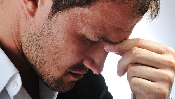 鼻康片成人吃多少才会起效 鼻炎康片的用法用量是多少