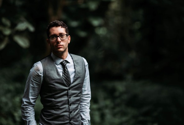 男人尿道痛是什么回事，男性小便时尿道刺痛是怎么回事啊