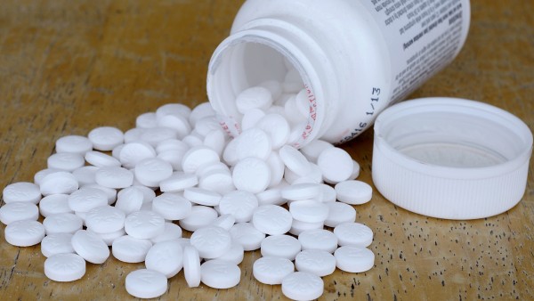 苯磺酸左旋氨氯地平片药代动力学怎么样？苯磺酸左旋氨氯地平片用法用量