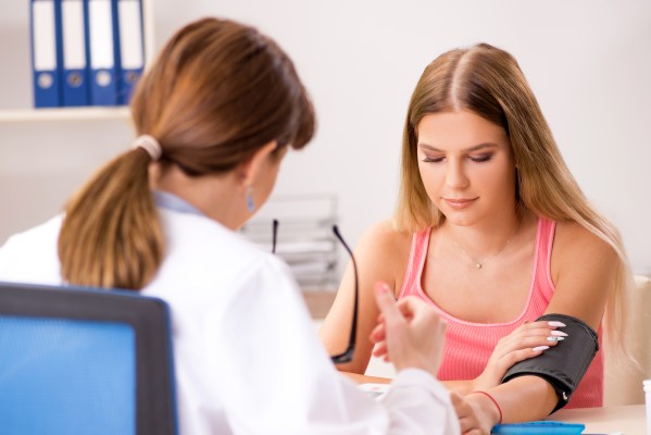 老年人能服用苯磺酸氨氯地平分散片吗？苯磺酸左氨氯地平散片的用法用量