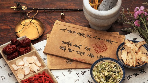 蒙脫石散如何正確的使用 平時(shí)用藥應(yīng)注意哪些主要事項(xiàng)