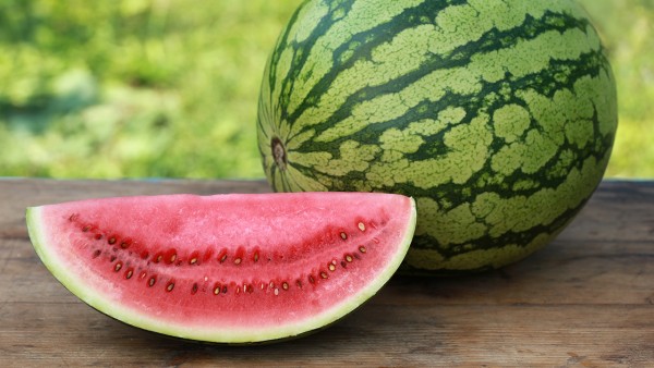 西瓜霜清咽含片的用法用量介绍？