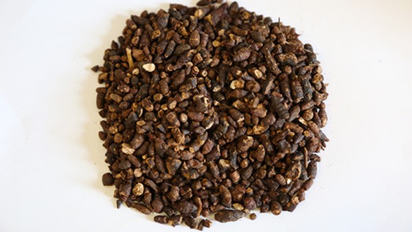 感染新冠居家用药禁忌：连花清瘟、布洛芬这些人慎用