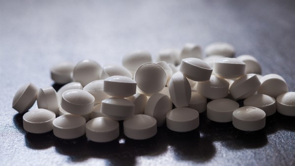 应对新冠我们该如何正确用药 使用非处方药注意三个点