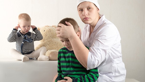 奥密克戎发烧吃什么药治疗 必理通对乙酰氨基酚片能和金花清感颗粒一起吃吗