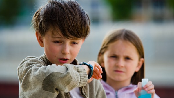 新冠期间用什么药退烧 对乙酰氨基酚缓释片可以治疗新冠肺炎吗