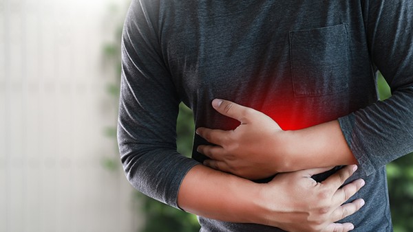 如何诊断消化道溃疡？消化道溃疡应该吃什么药治疗？