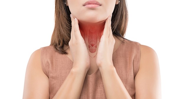 儿童疱疹性咽峡炎用药注意什么 疱疹咽喉炎吃双黄连口服液吗