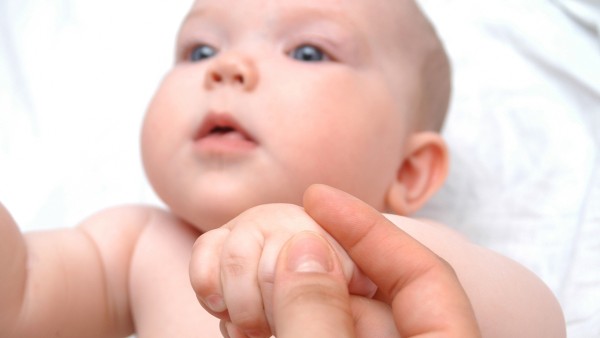 妈咪爱斯密达蒙脱石散哪个好 宝宝受凉腹泻怎么用药治