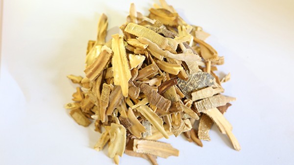 银菊清解片对新冠有治疗作用吗 阳了后吃药上该注意些什么？