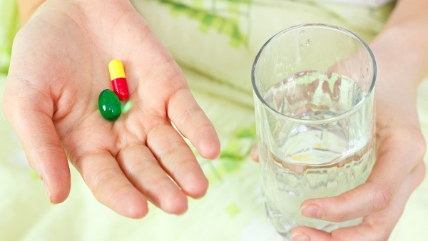 日常用药先吃饭先吃药？关于胃药的正确服用时间