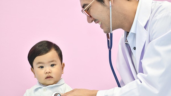 蒙脱石散的服用方法爸爸妈妈看过来 儿童家庭用药有哪些