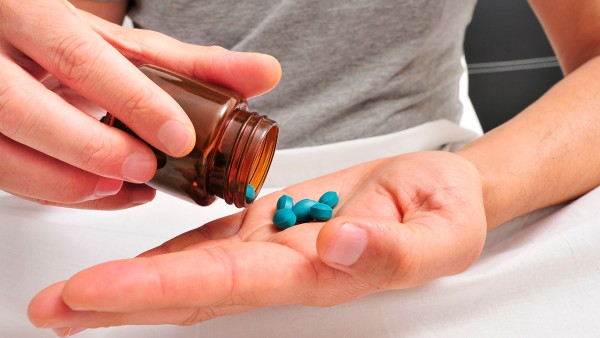 居家用藥，有哪些禁忌？連花清瘟、布洛芬這些人慎用！