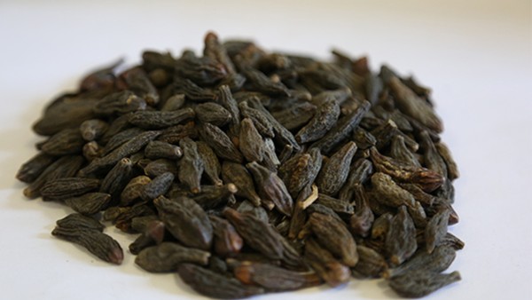 嗓子發(fā)炎吃什么消炎藥好得快 藏青果沖劑是抗病毒的藥嗎