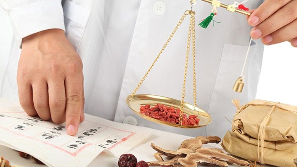 感染新冠居家隔离治疗该如何用药？新冠患者居家安全用药指南