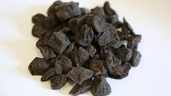 祛白酊和复方卡力孜然酊的疗效是否一样？