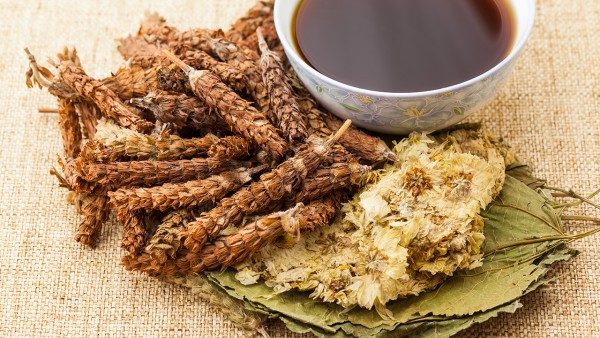 香砂和胃丸和半夏厚朴汤的功效区别是什么?