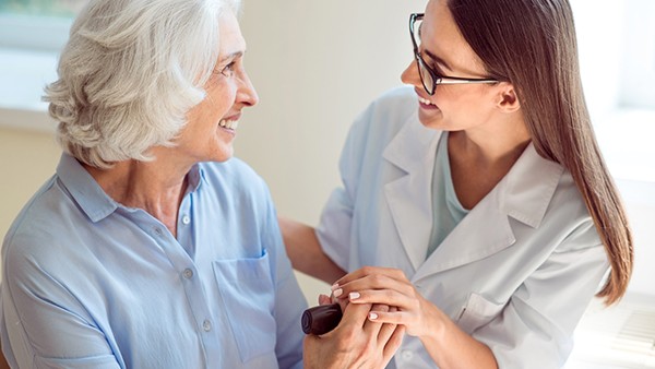 急支糖浆适用于哪些人群呢 慢性肾病可以吃急支糖浆吗