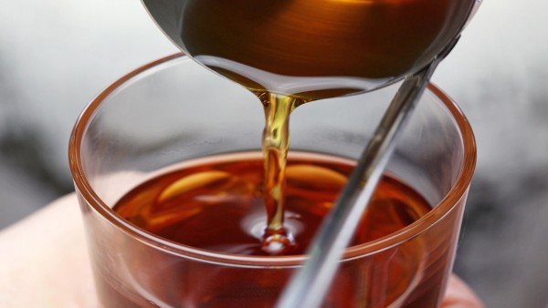 鸿茅药酒中的何首乌有什么作用呢？