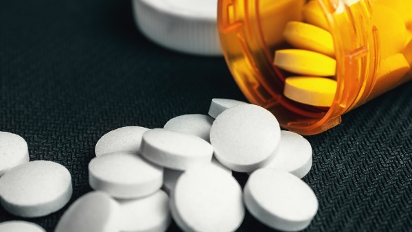 红药片什么样的人不适宜吃，不小心吃了怎么办?