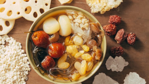 红花清肝十三味丸中莲子功效是什么？