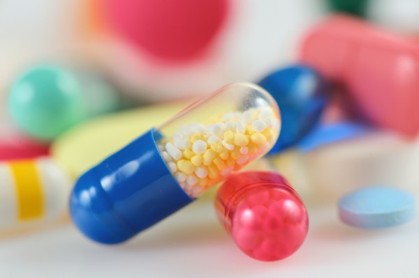 北豆根胶囊可以和感冒软胶囊同时食用吗？