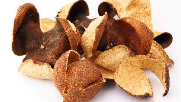 蛇胆陈皮胶囊与连花清瘟胶囊可以一起吃吗 蛇胆陈皮胶囊可以和六味地黄丸一起吃吗