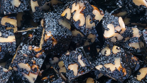 速溶阿胶颗粒与连花清瘟胶囊可以一起吃吗 连花清瘟胶囊可以连续吃吗