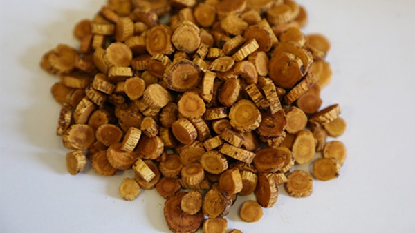 炙黄芪药材在当归养血丸药中起到了什么作用呢？